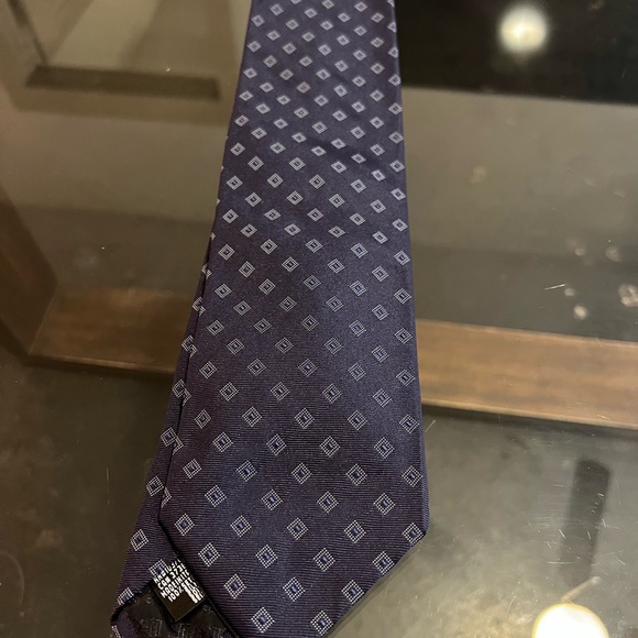 Armani tie - Picture 2 of 3